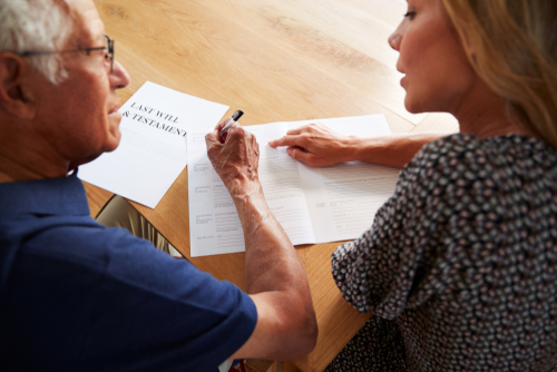 Brooklyn Probate Attorney Helping Senior Sign Last Will Brooklyn Probate Attorney Helping Senior Sign Last Will